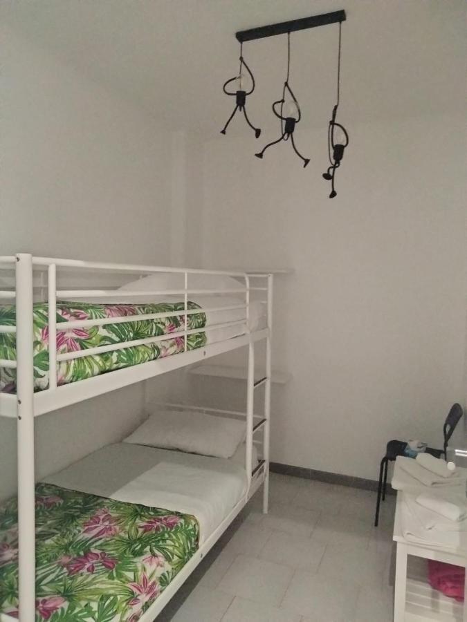 Chiale Holiday Apartments Поліньяно-а-Маре Екстер'єр фото