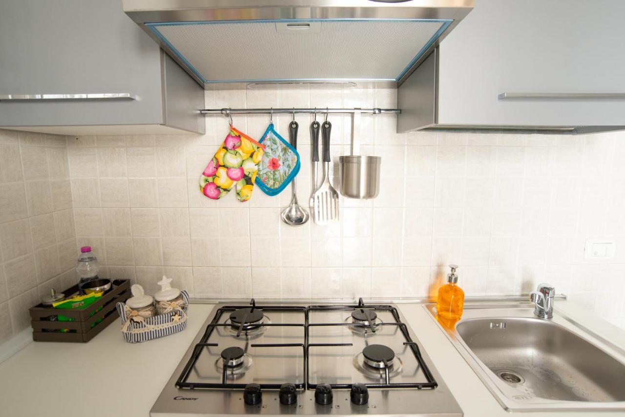 Chiale Holiday Apartments Поліньяно-а-Маре Екстер'єр фото
