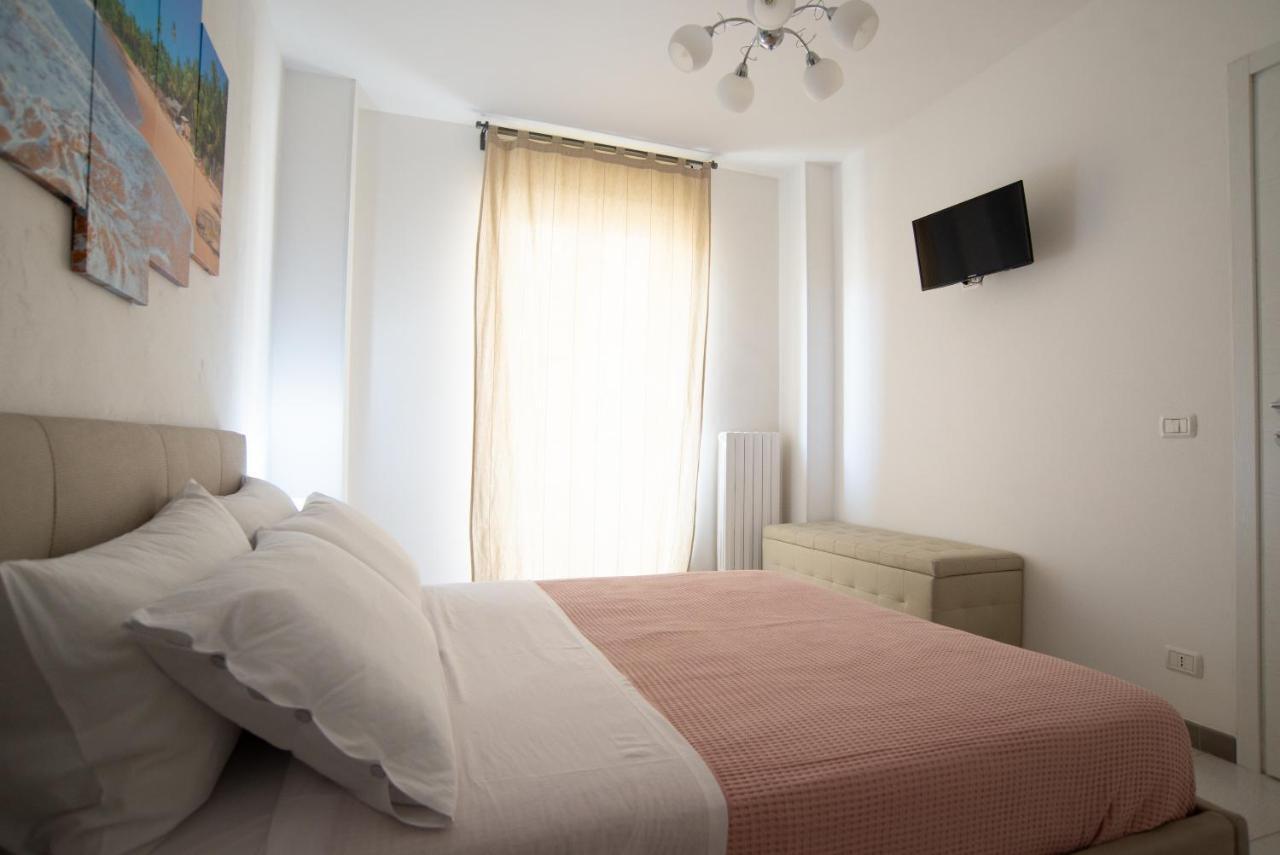 Chiale Holiday Apartments Поліньяно-а-Маре Екстер'єр фото