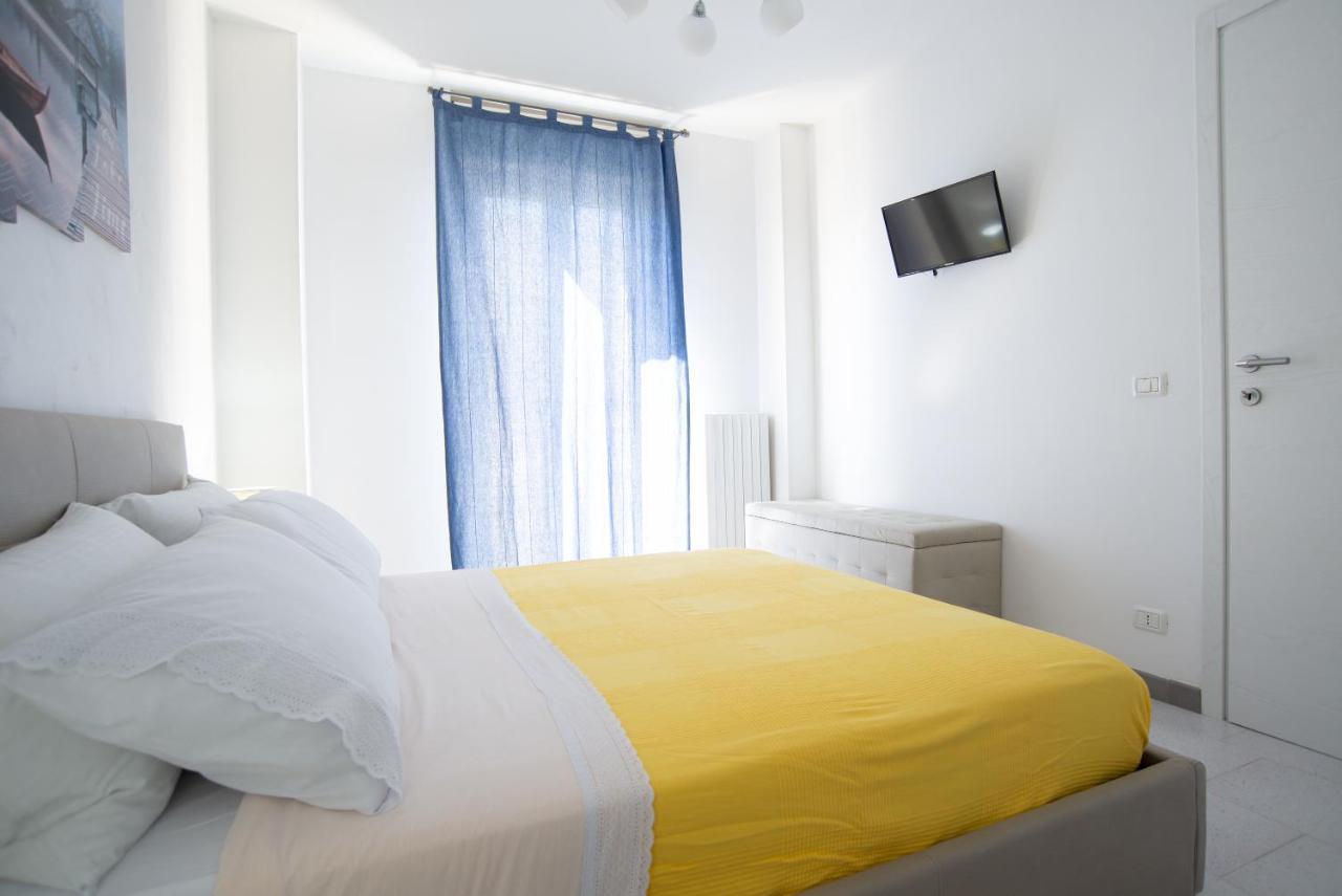 Chiale Holiday Apartments Поліньяно-а-Маре Екстер'єр фото